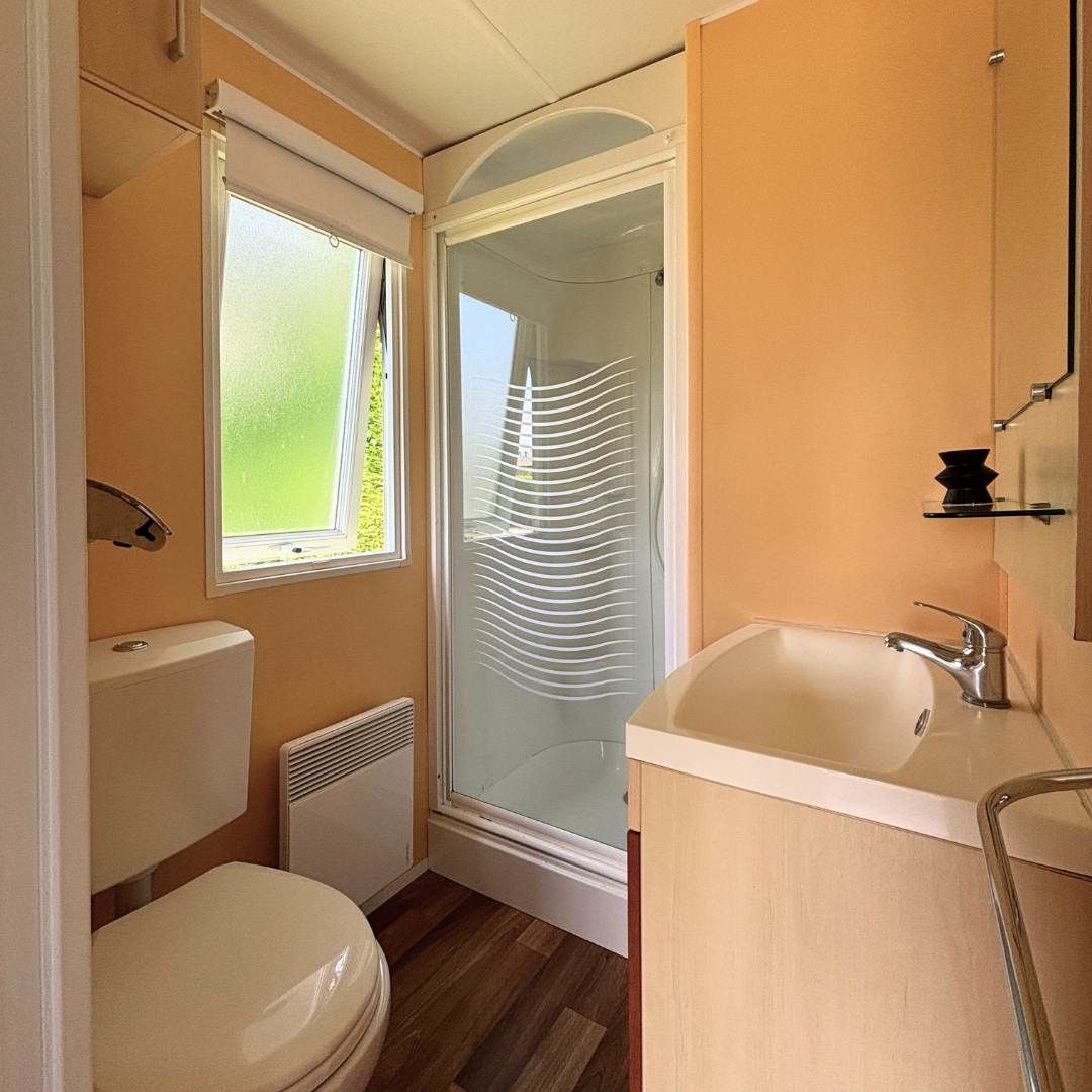 mobile-home rental 1 bedrooms, bathroom